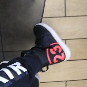 Meet your Posher, Christian